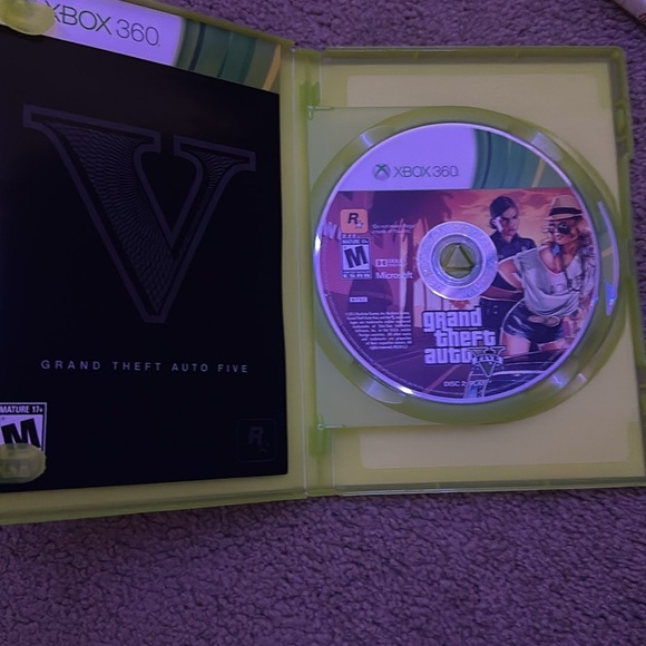 Grand theft auto V for Xbox 360 - Picture 2 of 4